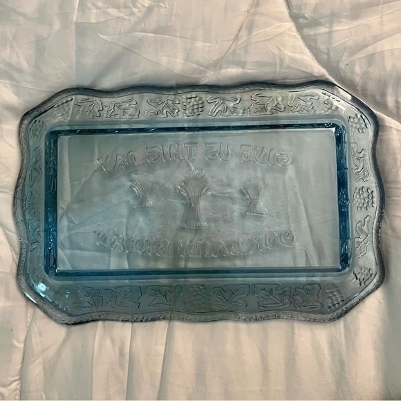 Vintage Blue Glass Bread Tray - Picture 5 of 8
